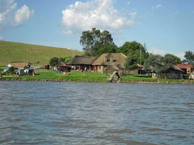 Visvang Verblyf in Witbank Maanlig Oord Witbank Venue 768x576